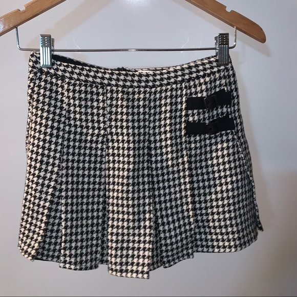 Amanda Uprichard Rizzo Skirt in Houndstooth - Picture 5 of 7